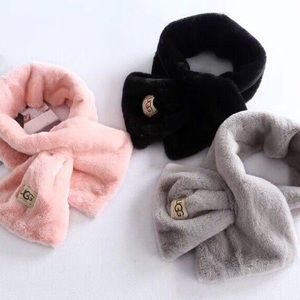 UGG Australia Shearling Scarf Cream